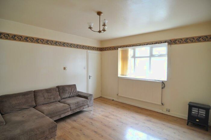 1 Bedroom Flat To Rent In Askern, Doncaster, DN6