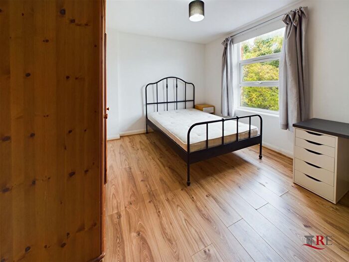 1 Bedroom Flat To Rent In Melrose Avenue, London, NW2