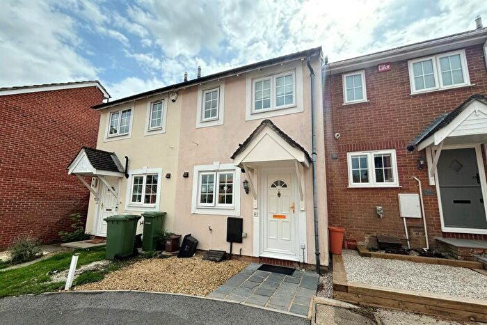 2 Bedroom Terraced House To Rent In Hedge End, SO30