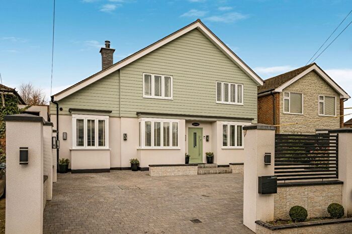 5 Bedroom Country House For Sale In Aylesbury Road, Chearsley, Aylesbury, Buckinghamshire, HP18