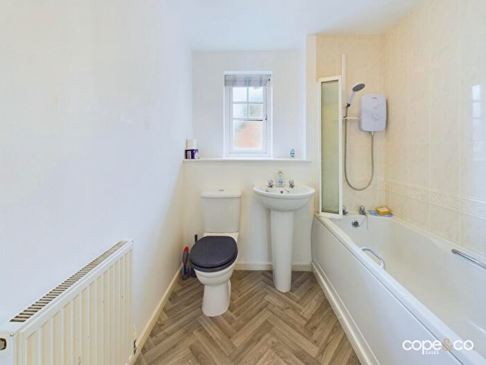 1 Bedroom Apartment For Sale In Caroline Court, Burton-On-Trent, Staffordshire, DE14