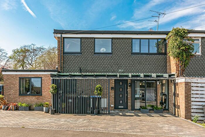 4 Bedroom Terraced House For Sale In Rose Mead, Potters Bar, EN6