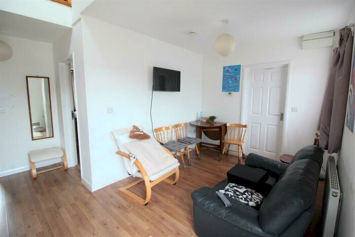 6 Bedroom Semi-Detached Bungalow To Rent In *£pppw Incl Bills + Two Free Large Papa John’s Pizzas Weekly (T+C’s Apply)* Hawton Crescent, Wollaton, Nottingham, Ng, NG8