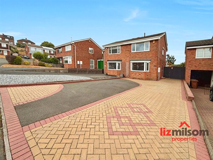 2 Bedroom Semi-Detached House For Sale In Audens Way, Midway, DE11