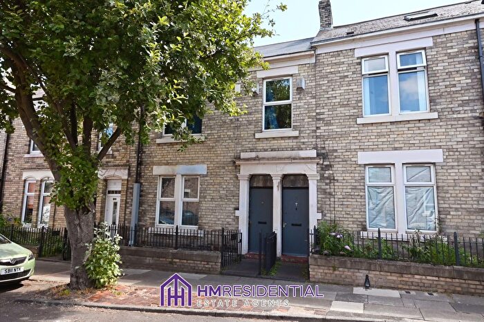 2 Bedroom Flat To Rent In Dilston Road, Newcastle Upon Tyne, NE4