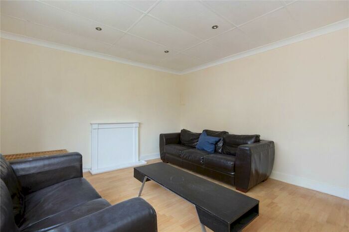 1 Bedroom Flat To Rent In Brighton Avenue, Walthamstow, London, E17