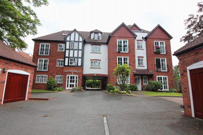 2 Bedroom Apartment To Rent In Blossomfield Gardens, Blossomfield Road Solihull, B91