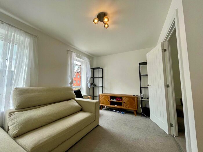 3 Bedroom Property To Rent In Shepherds Green Road, Solihull, B90