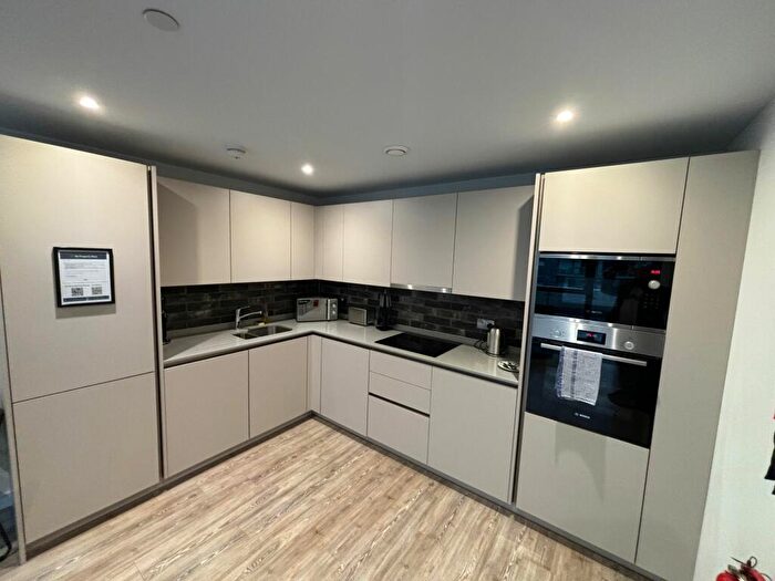 2 Bedroom Apartment To Rent In Flat, Goodwin Building, Potato Wharf, Manchester, M3