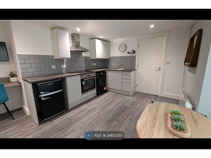 1 Bedroom Flat To Rent In Walter Road, Swansea, SA1