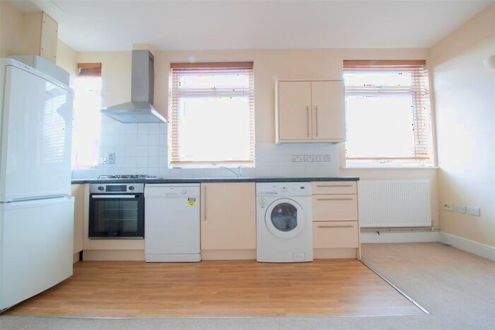 1 Bedroom Flat To Rent In High Street, Cranleigh, GU6