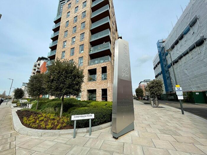 2 Bedroom Flat To Rent In Empire House, East Drive, London, [Ref: AVE], NW9