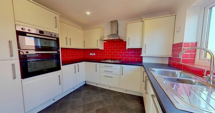 2 Bedroom Flat To Rent In Wayland Drive, Adel, Leeds, LS16