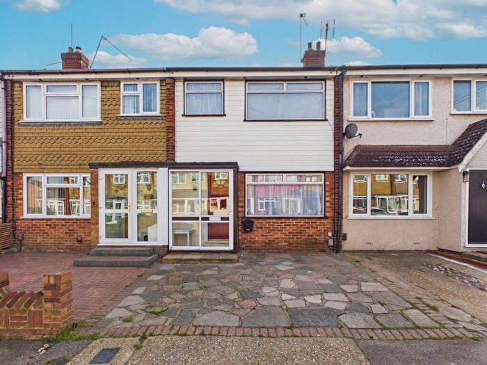 3 Bedroom Terraced House For Sale In Rose Valley Crescent, Stanford-Le-Hope, SS17