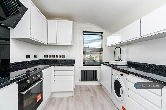 5 Bedroom End Of Terrace House To Rent In Frant Road, Croydon, CR7