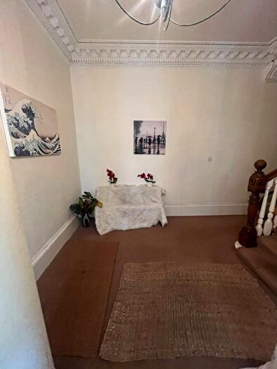 1 Bedroom Flat To Rent In Queens Park Avenue, Glasgow, G42