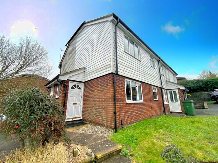1 Bedroom House To Rent In Chiltern Close, Downswood, Maidstone, ME15