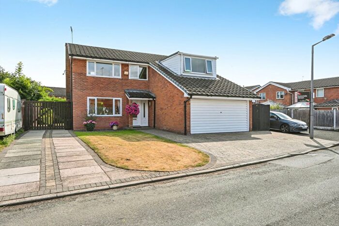 4 Bedroom Detached House For Sale In Wenlock Road, Beechwood, Runcorn, Cheshire, WA7