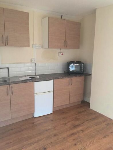 1 Bedroom Studio To Rent In Trinity Street, Barry, CF62