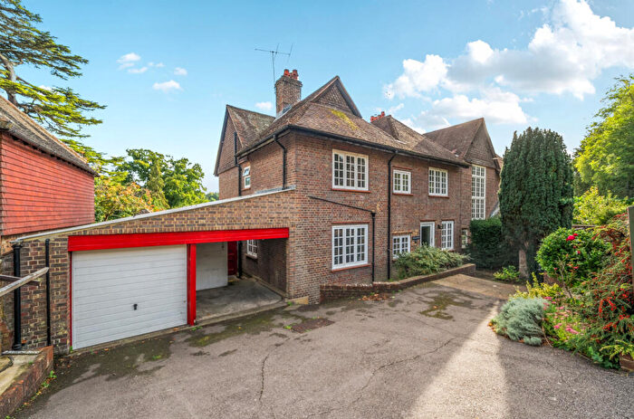 4 Bedroom Semi-Detached House For Sale In Guildown Road, Guildford, Surrey, GU2