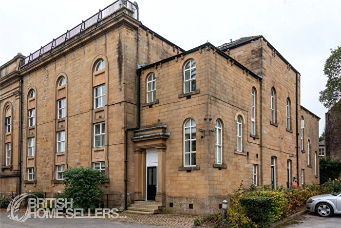 2 Bedroom Apartment For Sale In Highfields Road, Huddersfield, West Yorkshire, HD1