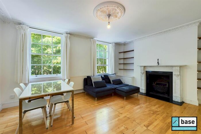 3 Bedroom Flat To Rent In Northampton Square, Clerkenwell, London, EC1V