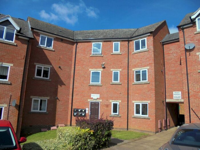 2 Bedroom Flat To Rent In High Street, Rothwell, NN14