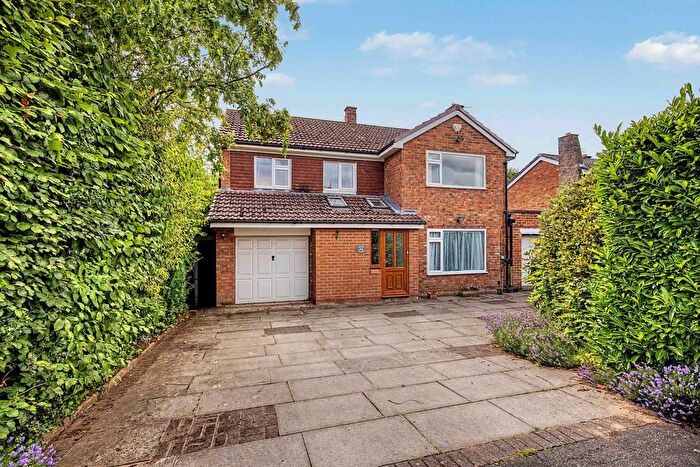 4 Bedroom Detached House For Sale In Woburn Drive, Hale, WA15