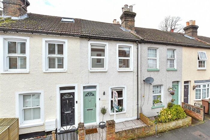 2 Bedroom Terraced House For Sale In Harold Road, Sutton, Surrey, SM1
