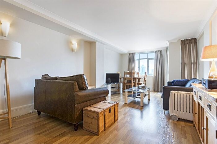 2 Bedroom Flat To Rent In River View Heights, Bermondsey Wall West, London, SE16