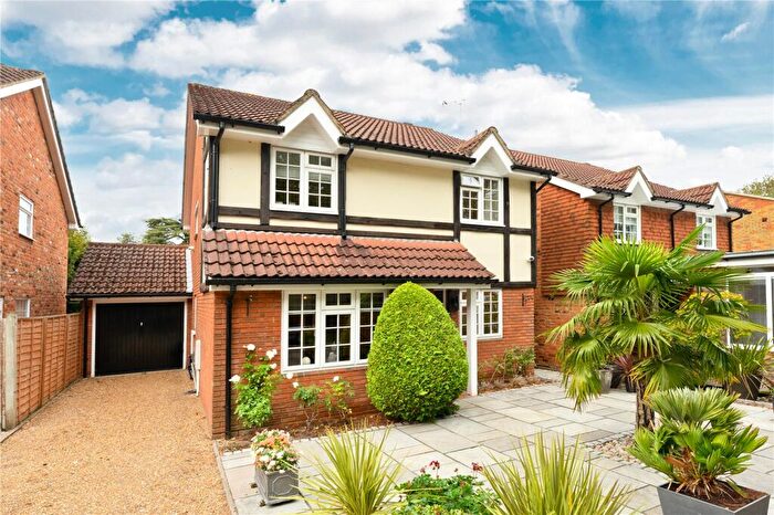 4 Bedroom Semi-Detached House For Sale In Village Close, Weybridge, Surrey, KT13