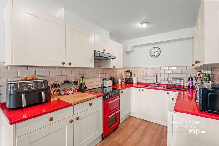3 Bedroom Detached House For Sale In Galpin Street, Modbury, South Hams, PL21
