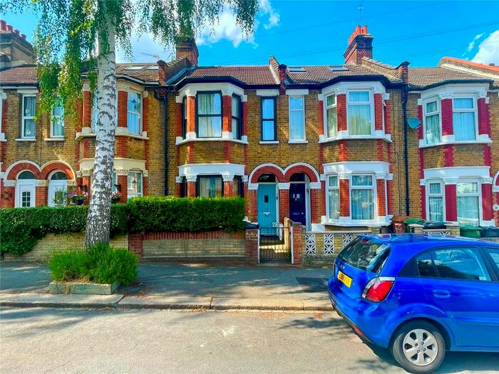 3 Bedroom Detached House To Rent In Brookfield Avenue, Walthamstow, London, E17