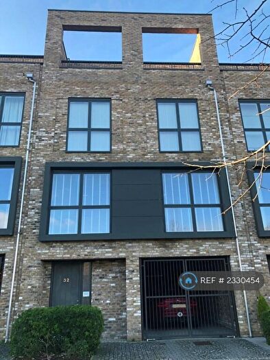 4 Bedroom Terraced House To Rent In Northrop Road, Trumpington, Cambridge, CB2