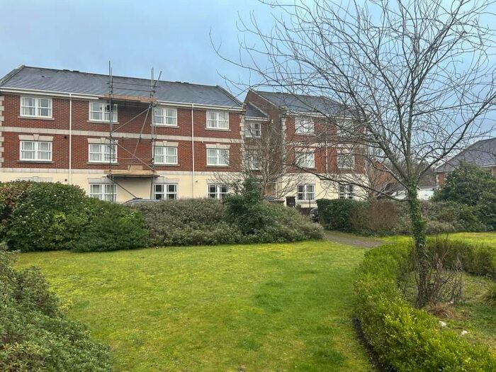 1 Bedroom Flat To Rent In St. Lukes Square, Guildford, GU1