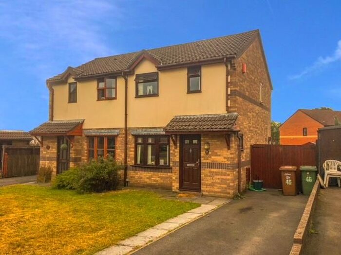 2 Bedroom Property To Rent In Castell Morgraig, Pontypandy, Caerphilly, CF83