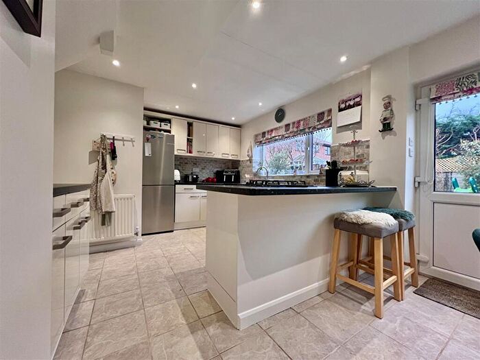 4 Bedroom Detached House For Sale In Burnell Close, Bidford-On-Avon, Alcester, B50