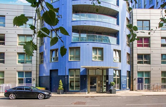 1 Bedroom Studio To Rent In Queensland Road, London, N7