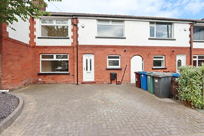 3 Bedroom Terraced House To Rent In Highfield Road, Prestwich, M25