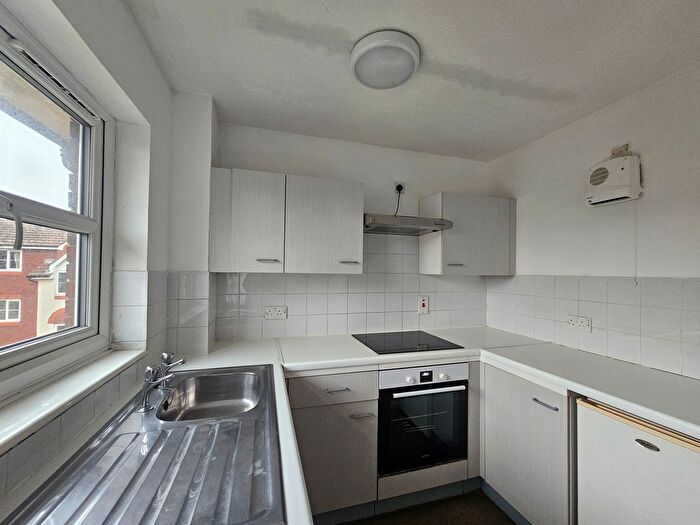 Studio To Rent In Captains Place, Southampton, Hampshire, SO14