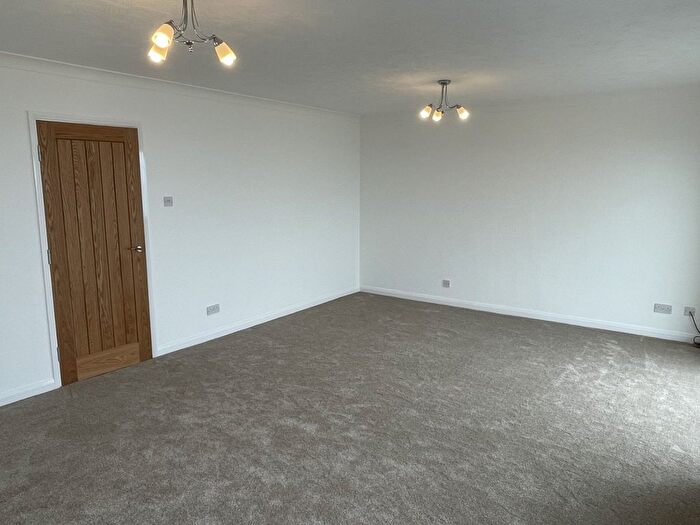 4 Bedroom Semi-Detached House To Rent In Belvedere Parade, Bridlington, East Riding Of Yorkshi, YO15