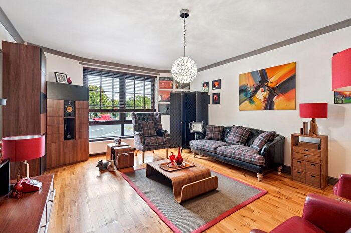 2 Bedroom Flat For Sale In Naburn Gate, Flat /, New Gorbals, Glasgow, G5