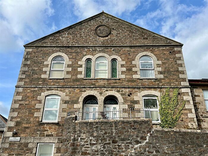 2 Bedroom Flat To Rent In The Old Chapel, Treruffe Hill, TR15