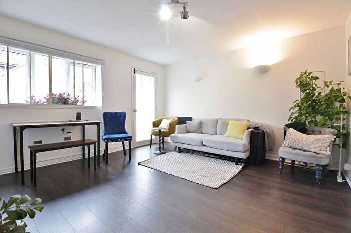 2 Bedroom Maisonette To Rent In Weavers Close, Isleworth, TW7