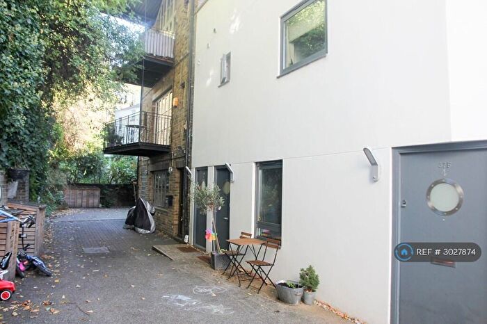 2 Bedroom Flat To Rent In Mildmay Grove North, London, N1