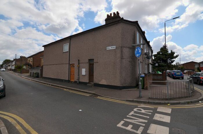 2 Bedroom Flat To Rent In Brook Street, Erith, DA8