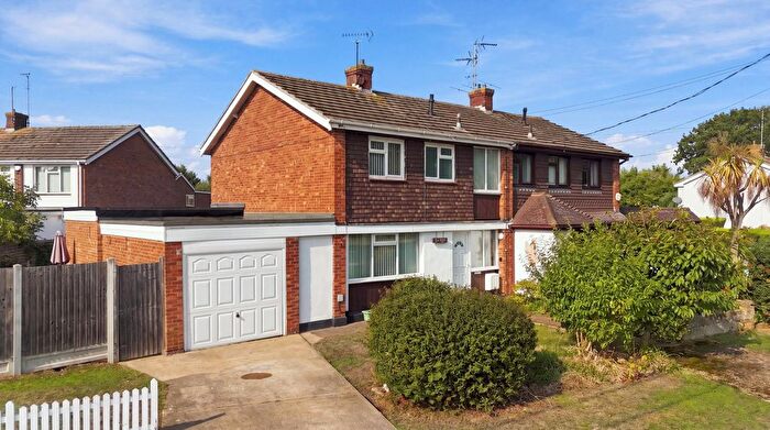 3 Bedroom Semi Detached House For Sale In The Common, Benfleet, SS7