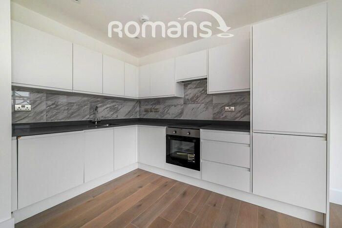 2 Bedroom Flat To Rent In Cain Road The Boulevard, Bracknell, RG12