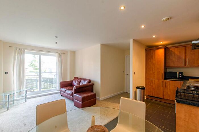 2 Bedroom Flat To Rent In Pancras Way, Bow, London, E3