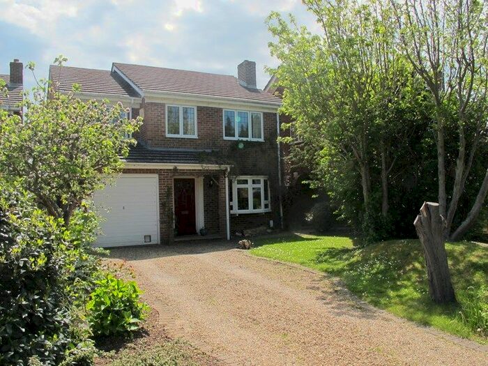 4 Bedroom Detached House To Rent In Coastguard Close, Gosport, Hampshire, PO12
